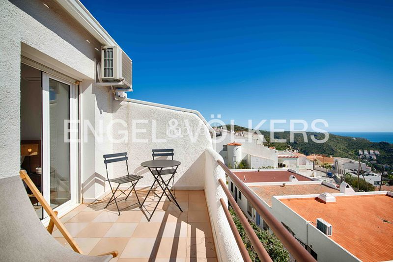 Foto 5d2baae8-5151-448f-8386-a273290fd83b. Casa adossada a Puig Rom-Canyelles-Almadrava Roses