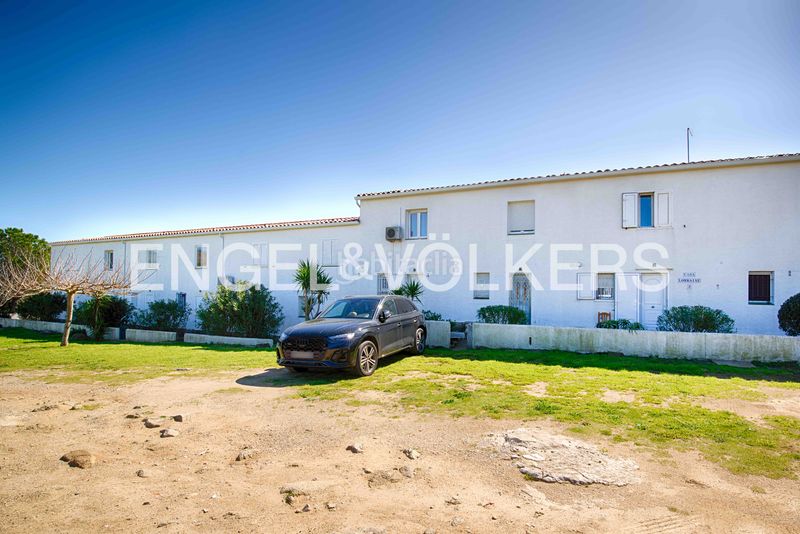 Foto 80cdfeaa-19f8-4c24-859f-aeb56a9ce776. Casa adossada a Puig Rom-Canyelles-Almadrava Roses