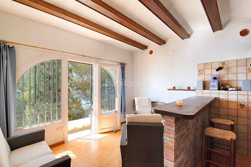 Foto fad9e137-3dcd-47a2-95c2-eb6a382eb35b. Casa amb piscina a Puig Rom-Canyelles-Almadrava Roses