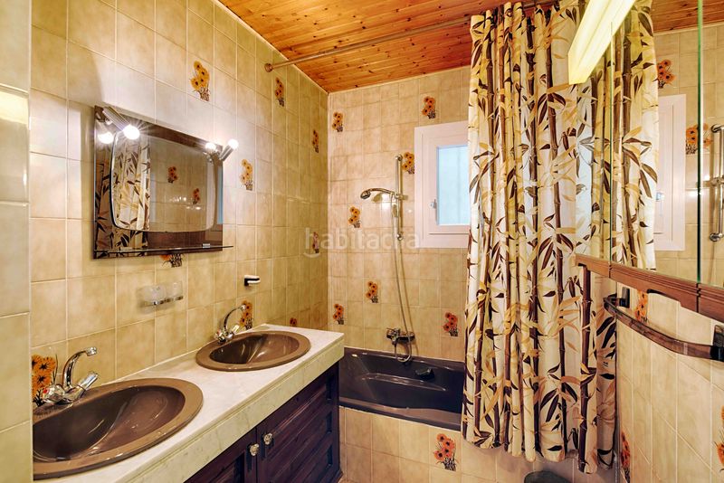 Foto fd4a0d2e-a014-4918-a880-25501acdf2a3. Casa amb piscina a Puig Rom-Canyelles-Almadrava Roses