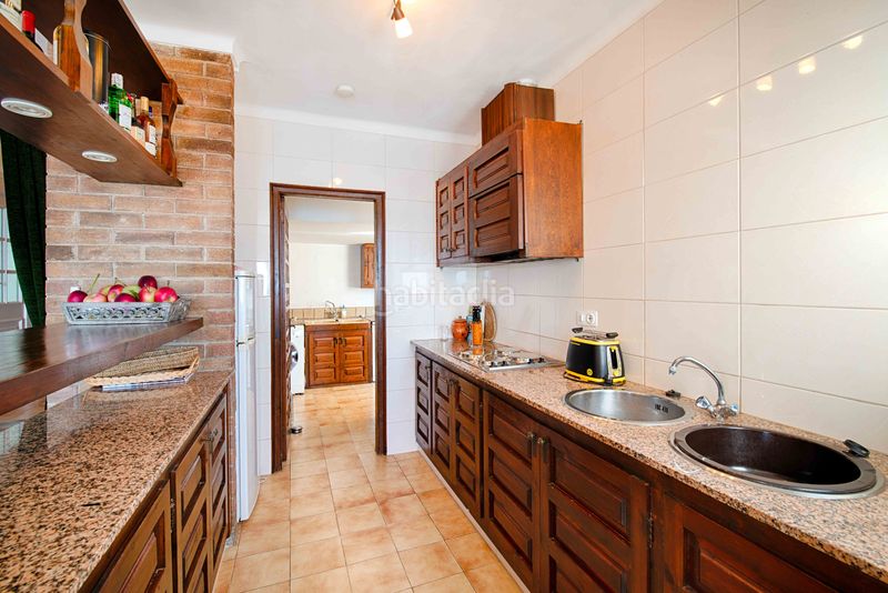 Foto ff13035f-cdae-4964-be59-a48bd21e9497. Casa amb piscina a Puig Rom-Canyelles-Almadrava Roses