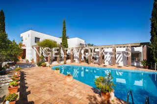 Chalet  Carrer del puig oriol. Casa de lujo en llers (alt empordà) con vistas 360º, piscina y a