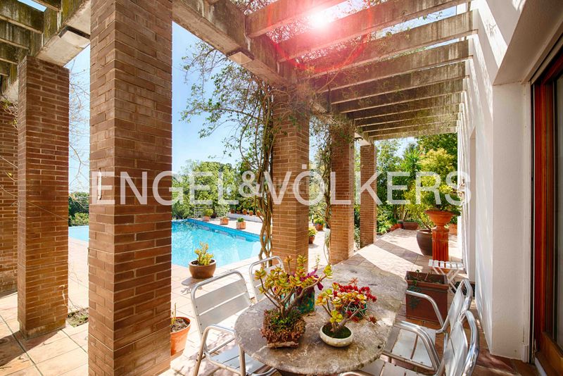Foto aec95cee-e508-41df-b13d-635ba65875b6. Xalet amb xemeneia calefacció aparcament piscina a Llers