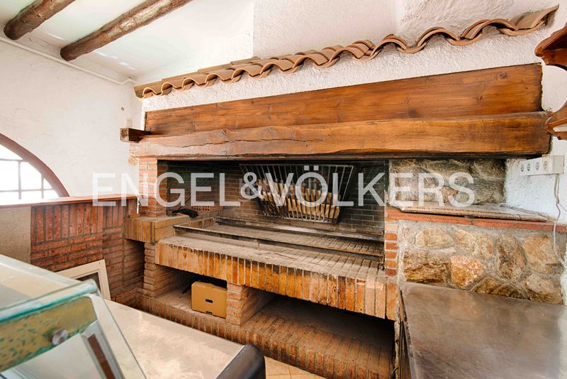 Foto 2fa42b15-d53a-477e-a005-38d0ed9d0f98. Masia a Nord Roses