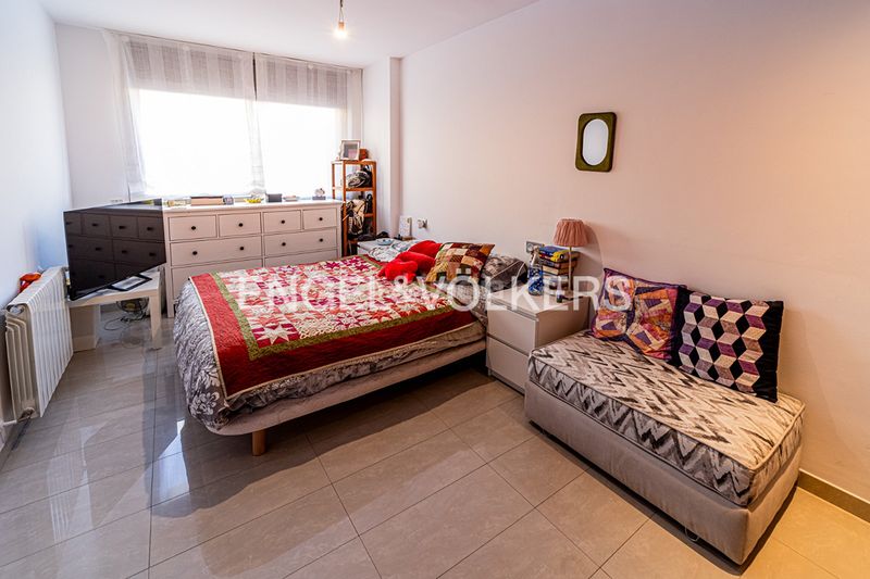 Foto 6e74819b-f6a8-40b3-bd68-e5def6d453e2. Casa adossada amb aparcament a Poble Nou-Olivar Gran Figueres