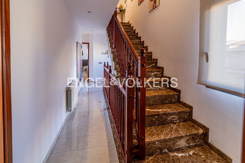 Foto d0e04a02-d89d-478d-bb68-a7812d182435. Casa adossada amb aparcament a Poble Nou-Olivar Gran Figueres