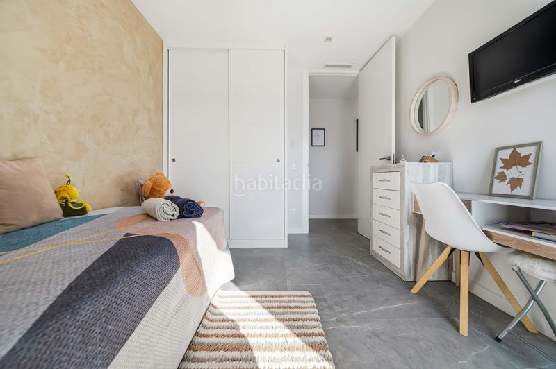 Foto f5f19eed-4bfc-4149-9f88-3ff7d49b6c7f. Casa amb aparcament piscina a Carmençó Empuriabrava
