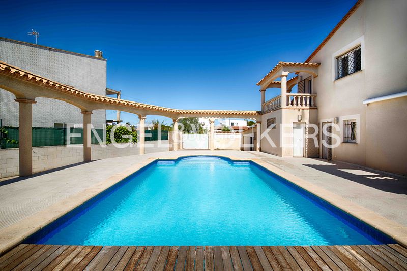 Foto 8bb06b61-4172-4598-84b9-817cd34395ca. Casa amb calefacció aparcament piscina a Santa Margarida Roses