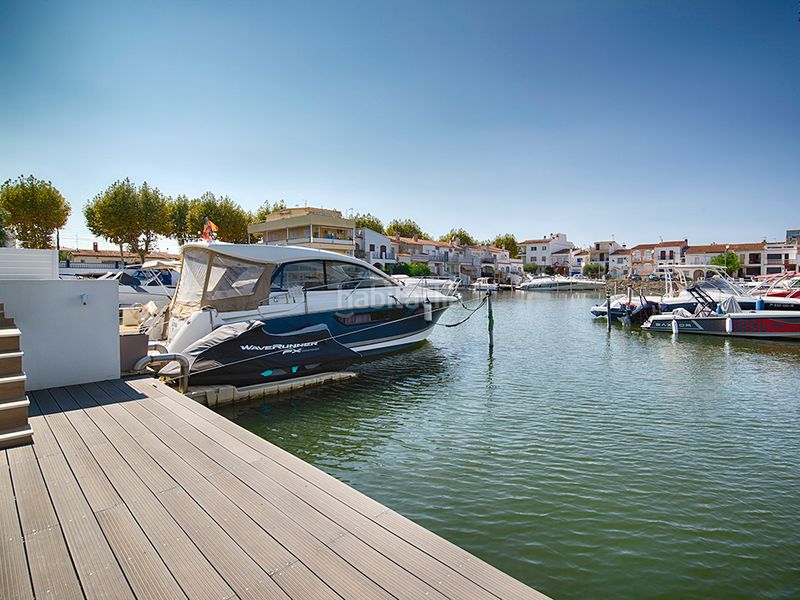 Foto 3957d11f-f1f5-4f86-8af6-9be38ccfe8a6. Casa adossada amb aparcament piscina a Port Banyuls - Port Alegre - Port Empordà Empuriabrava