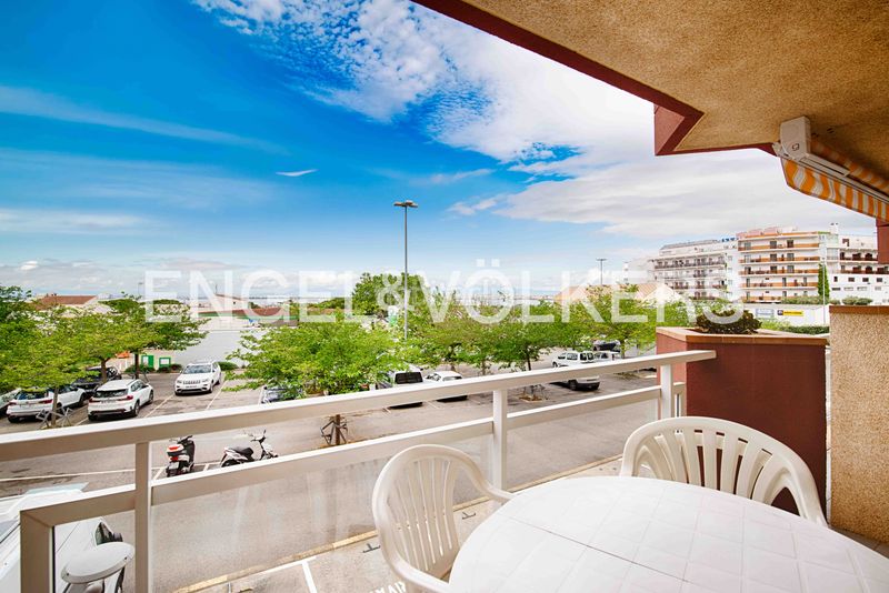 Foto ad1e5597-1564-4349-9405-b92202d293be. Apartament a plaça carles fages de climent 3 a Puig Rom-Canyelles-Almadrava Roses