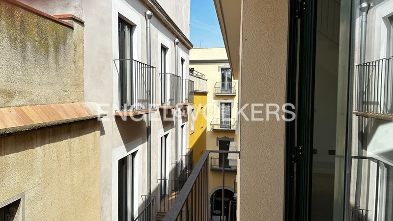Foto 467a81e1-e9d6-4fb7-bacf-62aeef6689af. Àtic amb calefacció a Centre Figueres