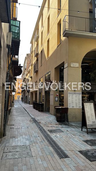 Foto 66f018f0-856d-41c1-92ae-3098c53695d8. Àtic amb calefacció a Centre Figueres
