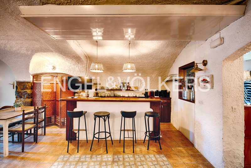 Foto 6d9cd415-6836-4acc-8c77-0394bac18af8. Casa amb xemeneia piscina a Terrades