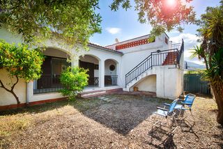 House  Carrer riera-la almadrava 16. Exclusividad con engel & völkers: encantadora vivienda de una so