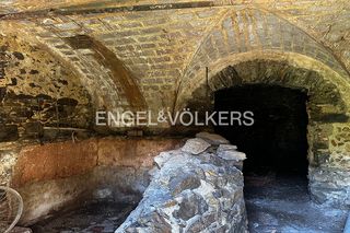 Bauernhof  Carrer de la suvirana 8. Exclusiva: oportunidad única de reforma en espolla