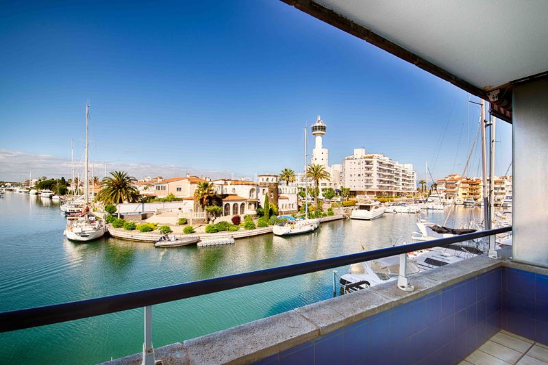 Foto df456339-a703-4271-a559-f6f88976874f. Dúplex a Salins - Cavall de Mar Empuriabrava