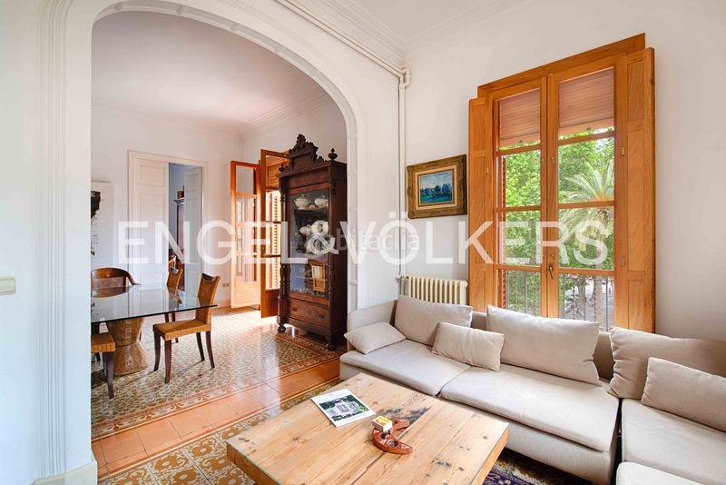 Foto 1b6c73e0-7228-47a0-a39c-6522f762f026. Pis a carrer monturiol 10 a Centre Figueres
