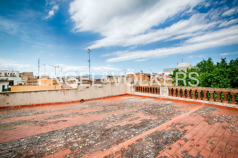 Foto 55d7cd14-f01d-43d9-a9b6-3ee5504e51ea. Pis a carrer monturiol 10 a Centre Figueres