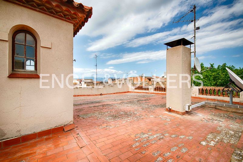 Foto d720834a-8e51-47a1-88cb-027b26dce1ab. Pis a carrer monturiol 10 a Centre Figueres