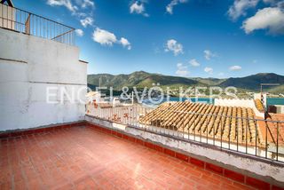 Reihenhaus  Carrer del camp del port. Oportunidad de inversión en el centro de el port de la selva
