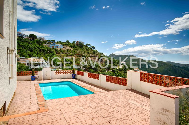 Foto bd4f8f15-6e4a-4d75-9e88-5c82e8bbb708. Casa a Nord Roses