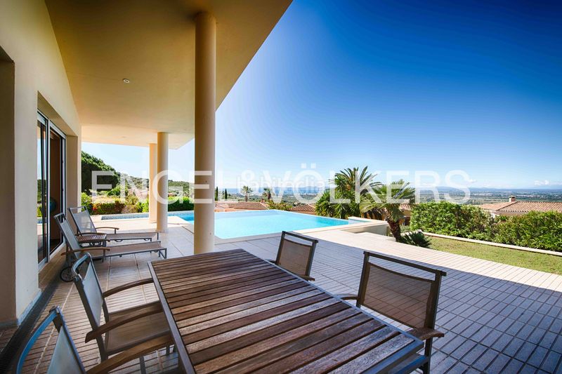 Foto 8c2fb61b-bd07-4b0d-9433-bbce8a7a25ce. Casa amb piscina a Palau-saverdera