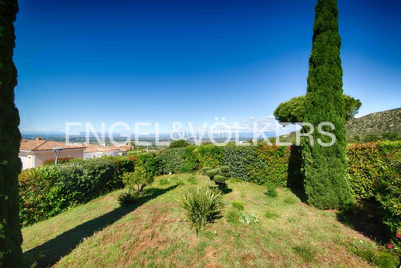 Foto a33dd9d4-99d7-4053-9183-eb7c34526568. Casa amb piscina a Palau-saverdera