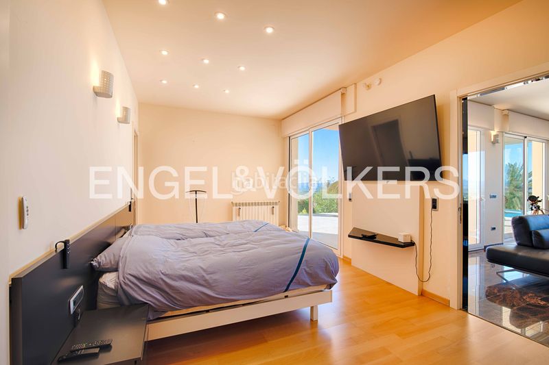 Foto b7168850-1623-4735-8dc7-e32df7ee3af3. Casa amb piscina a Palau-saverdera