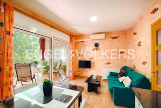 Appartement  Carrer sant pere de roda. Apartamento con terraza en el centro de llançà