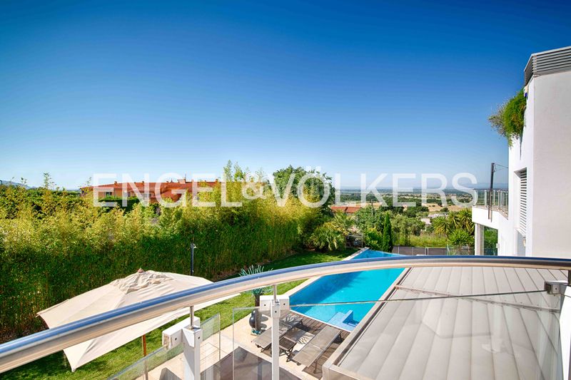 Foto 94296bb5-a335-4f2a-8b52-e0f7f53bbf24. Casa amb piscina a Palau-saverdera