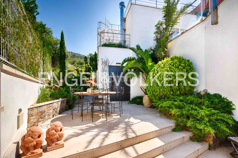 Foto d59e722d-160e-4177-ac55-b5a73cfeeb29. Casa amb piscina a Palau-saverdera