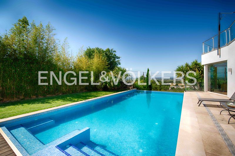 Foto ff9386d5-0fbb-4619-be77-22f2bd9f1e36. Casa amb piscina a Palau-saverdera