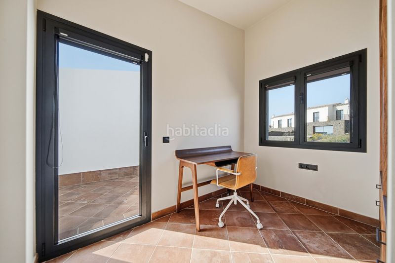 Foto fb8ade9a-1d87-4263-a59e-c6906e80d76c. Casa aparellada amb piscina a Cadaqués