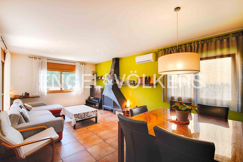 Foto d483d425-c442-49ac-9adc-bbdeefd299c2. Xalet amb xemeneia calefacció aparcament piscina a Navata