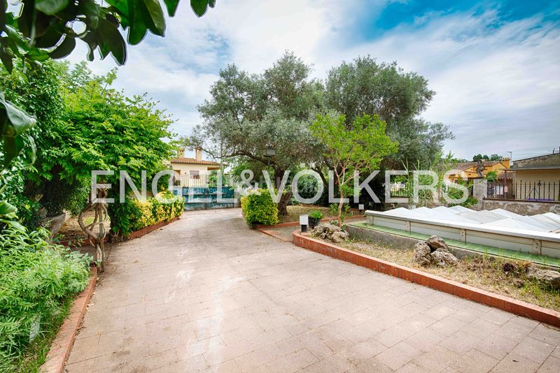 Foto 5c05c818-b538-491f-b110-760d81dc1f0d. Casa adossada amb xemeneia calefacció aparcament piscina a Ordis