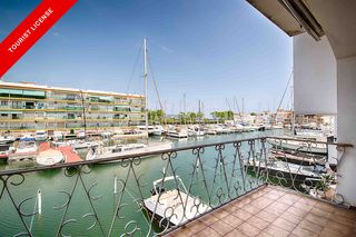 Casa adosada  Carrer port moxo. Exclusiva casa de pescador con amarre para velero
