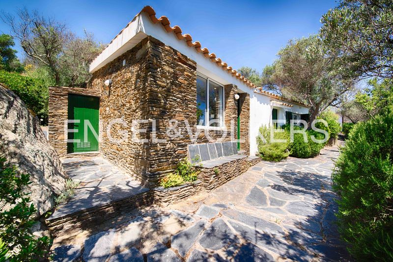 Foto 4549d396-46eb-4584-bd01-7426cb36600c. Casa a Cadaqués