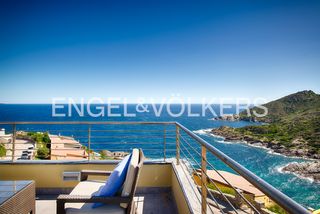 Casa  Carrer puig gros. Villa de lujo con vistas panorámicas al mar en tamariua, el port