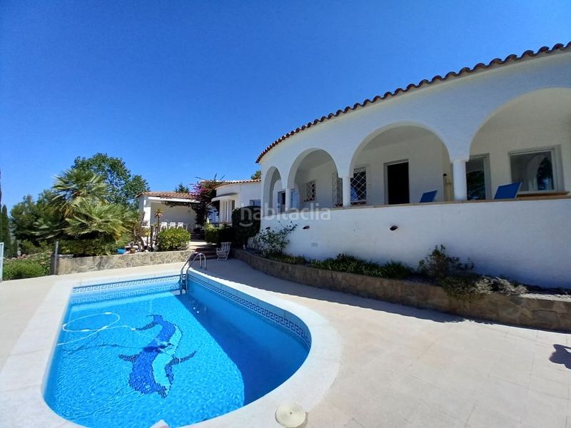 Foto 242faa2a-9f54-44ef-9ed2-fa1e0e37a7b1. Casa amb piscina a Els Grecs-Mas Oliva Roses