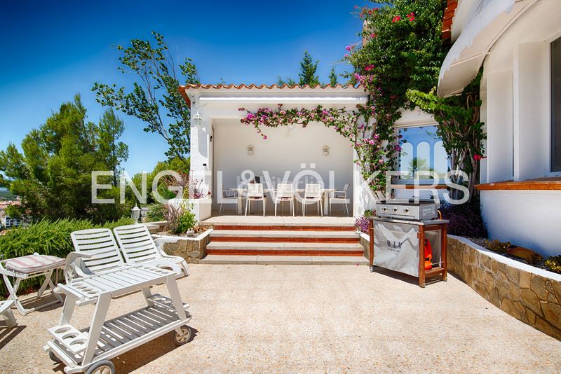 Foto 3a1865ca-7f51-403a-8c50-e7eb1db68328. Casa amb piscina a Els Grecs-Mas Oliva Roses