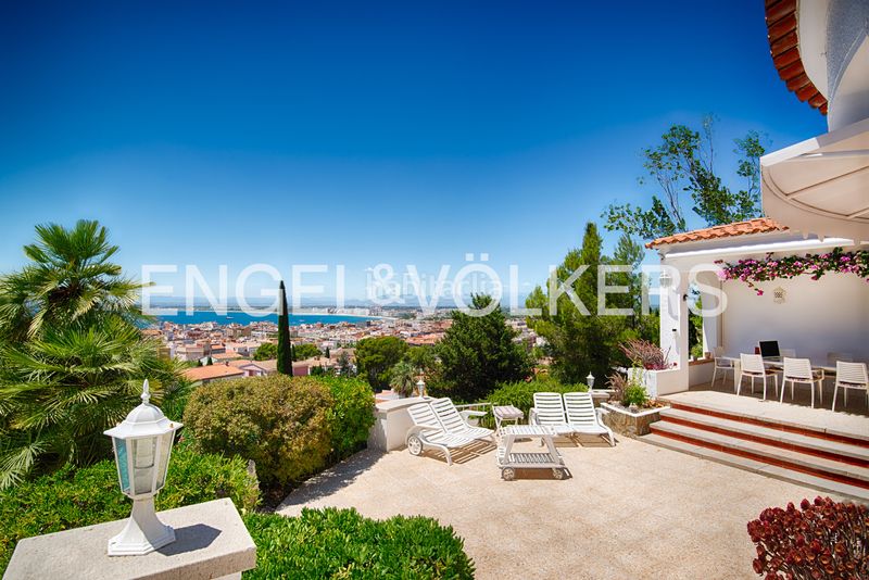 Foto 60f2e7b5-5748-4484-b380-f815333f50cb. Casa amb piscina a Els Grecs-Mas Oliva Roses