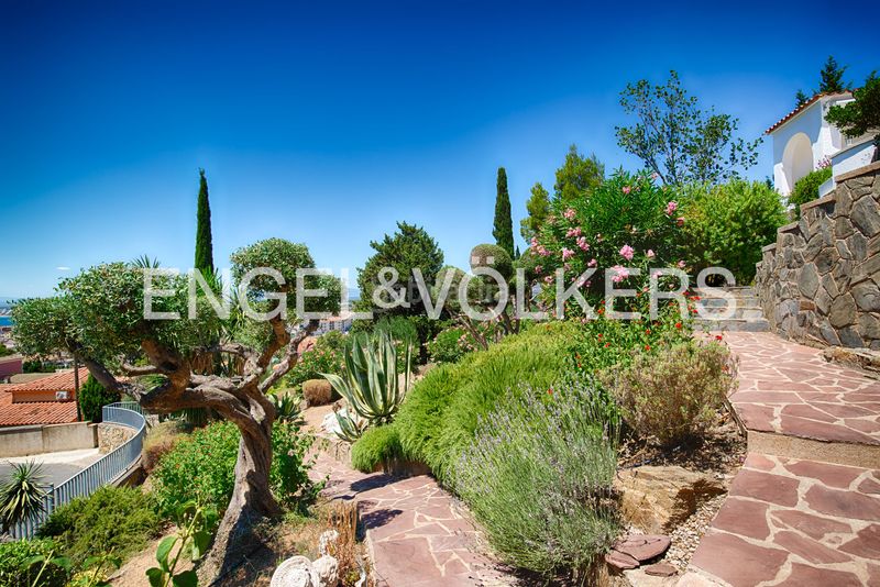 Foto 6a0ddd38-2784-44bb-b560-c753d4bab253. Casa amb piscina a Els Grecs-Mas Oliva Roses