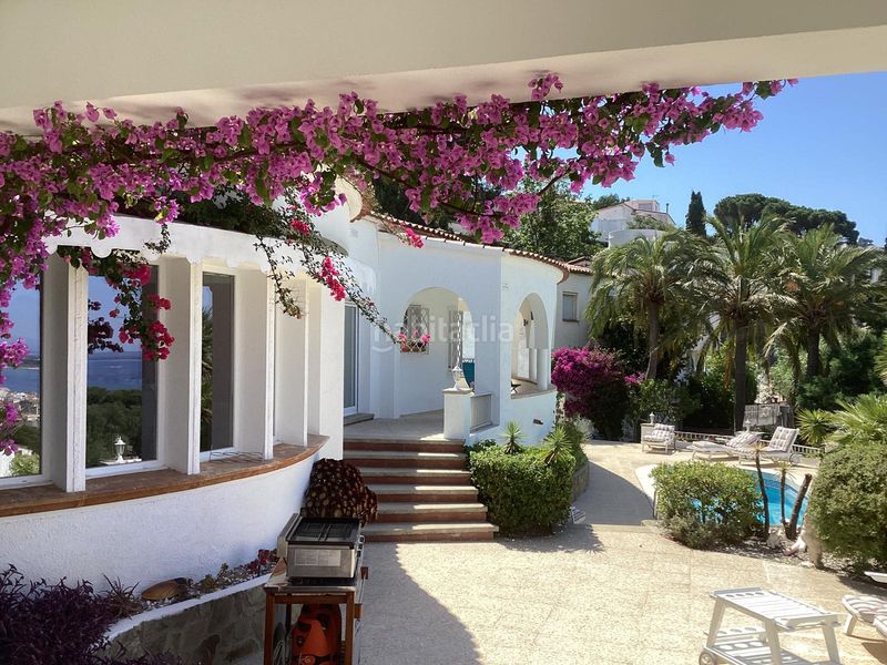 Foto 9255f02c-b0d0-4aa4-bea9-b7984ed92c0a. Casa amb piscina a Els Grecs-Mas Oliva Roses