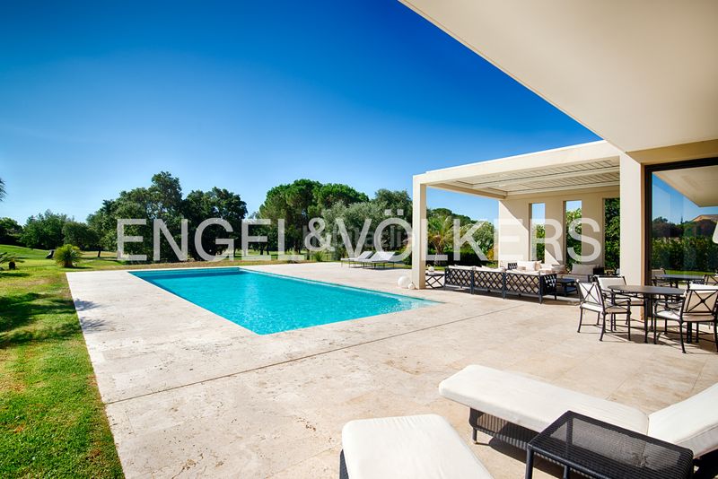 Foto 0aba20ff-db09-4f98-b9b6-6f729356fc95. Casa amb xemeneia calefacció aparcament piscina a Peralada