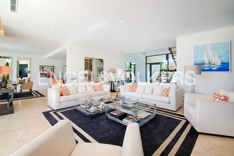 Foto c866c6c5-71d0-44b1-aed4-9ce3ad363d06. Casa amb xemeneia calefacció aparcament piscina a Peralada