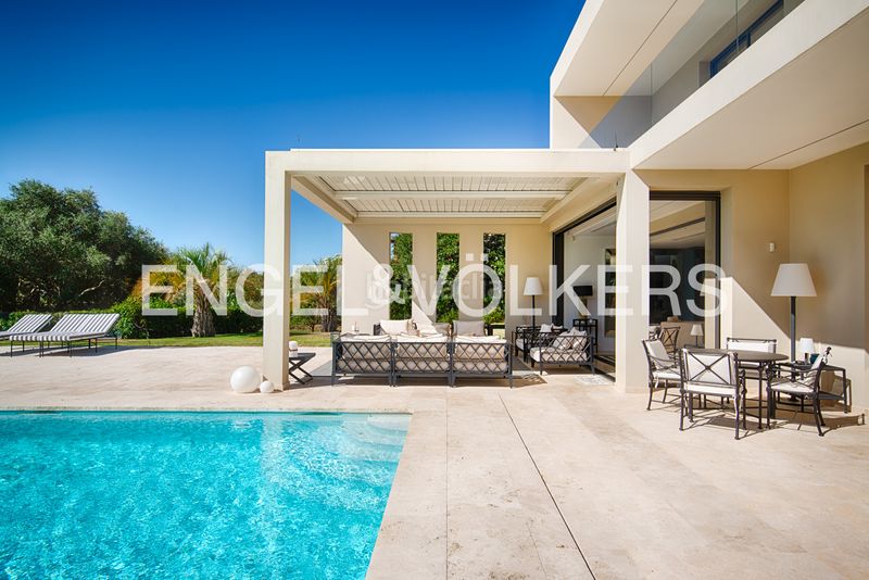 Foto d4a01334-5952-419b-98dc-0365e3cdbad5. Casa amb xemeneia calefacció aparcament piscina a Peralada