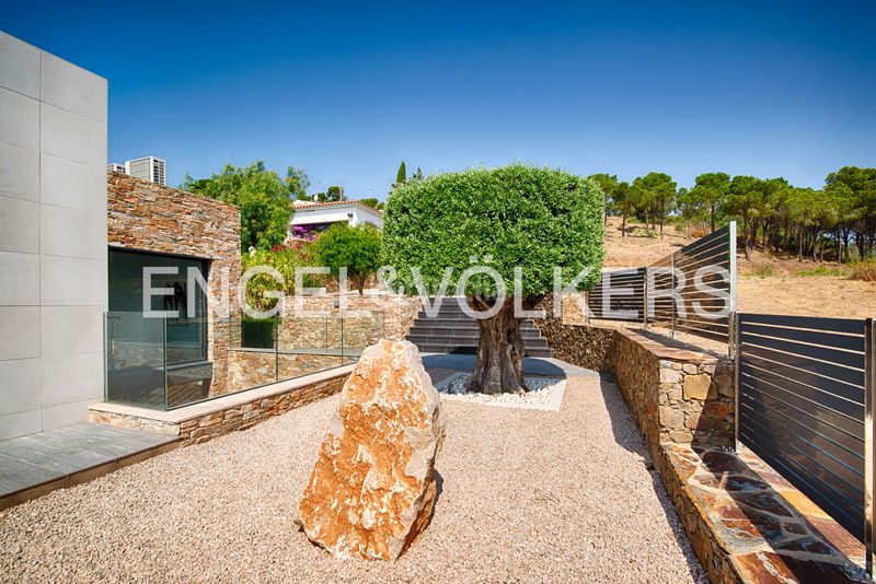 Foto 20255f1a-6551-47ca-9e73-69e5232b83fd. Casa amb calefacció aparcament piscina a Grifeu - Cap Ras - Els Estanys - Sant Genís Llançà