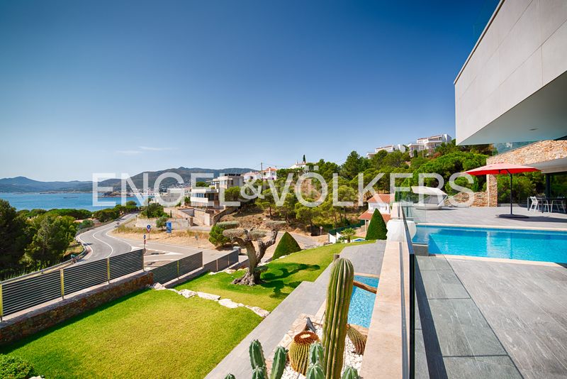 Foto 3306d6f9-515d-464a-a032-15984a647291. Casa amb calefacció aparcament piscina a Grifeu - Cap Ras - Els Estanys - Sant Genís Llançà