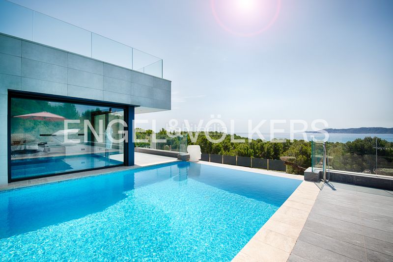 Foto e262f61f-e722-44b2-a63f-bbc4c2356532. Casa amb calefacció aparcament piscina a Grifeu - Cap Ras - Els Estanys - Sant Genís Llançà