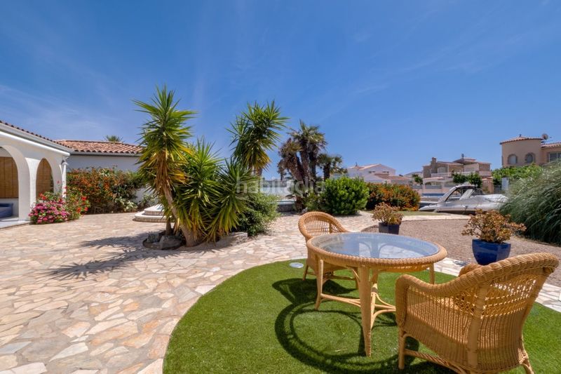 Foto 825b0b5e-7e4e-4662-b463-014d31d5ac07. Casa amb aparcament piscina a Cap Ras - Creus - Falconera Empuriabrava
